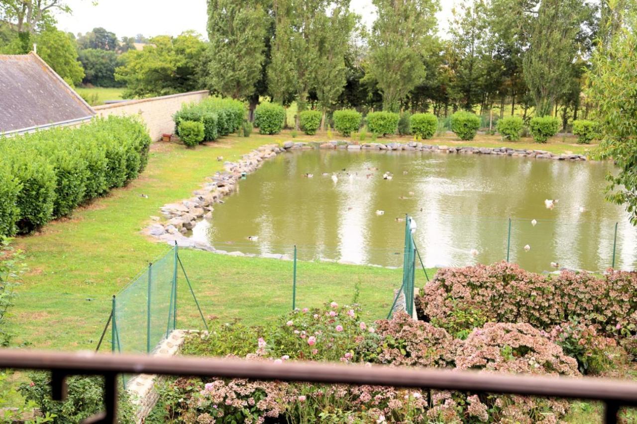 Chateau Du Bu Anctoville Szoba fotó
